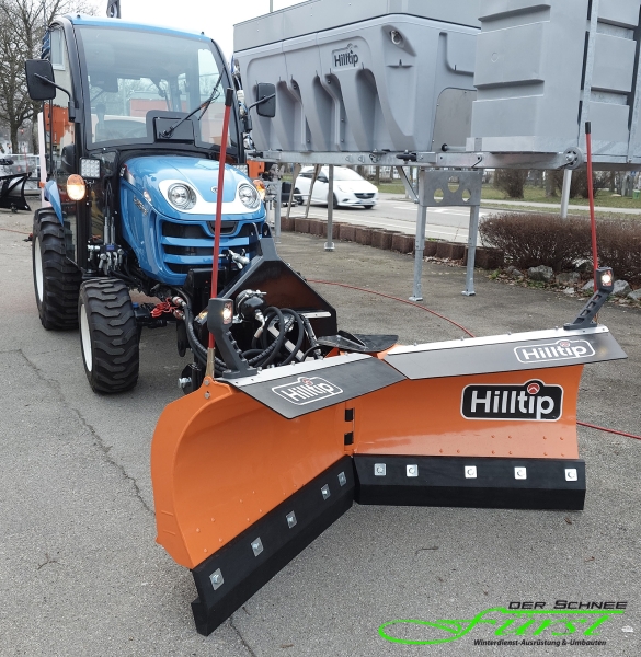 HILLTIP SnowStriker VTR Vario-Schneeschild für Schmalspur-Traktoren und Radlader